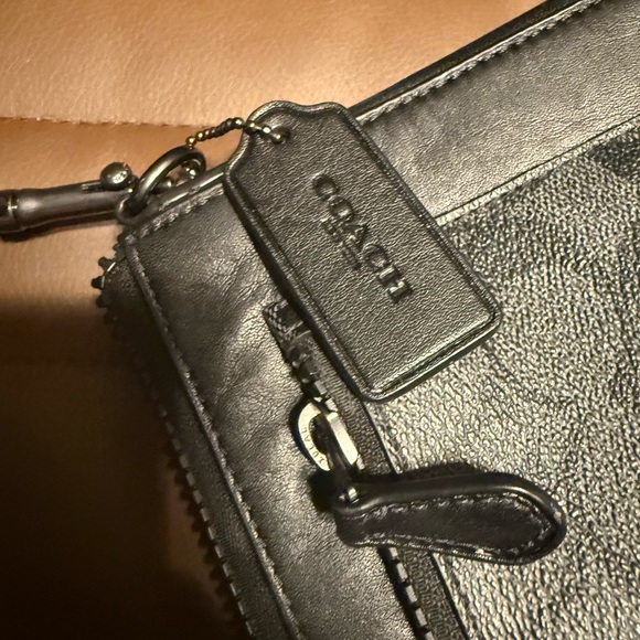 COACH - Picture 2 of 9